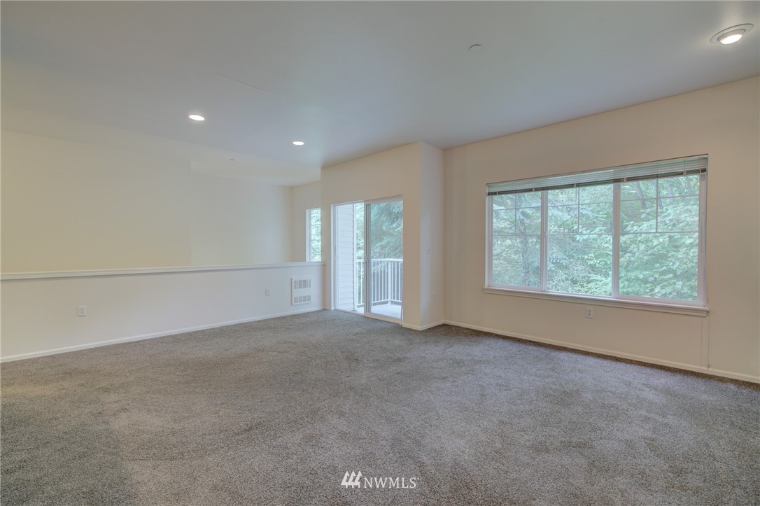 225 South 49th Street, Unit 52A Renton, WA 98055 - Photo 5 of 18 Gallery Image 5