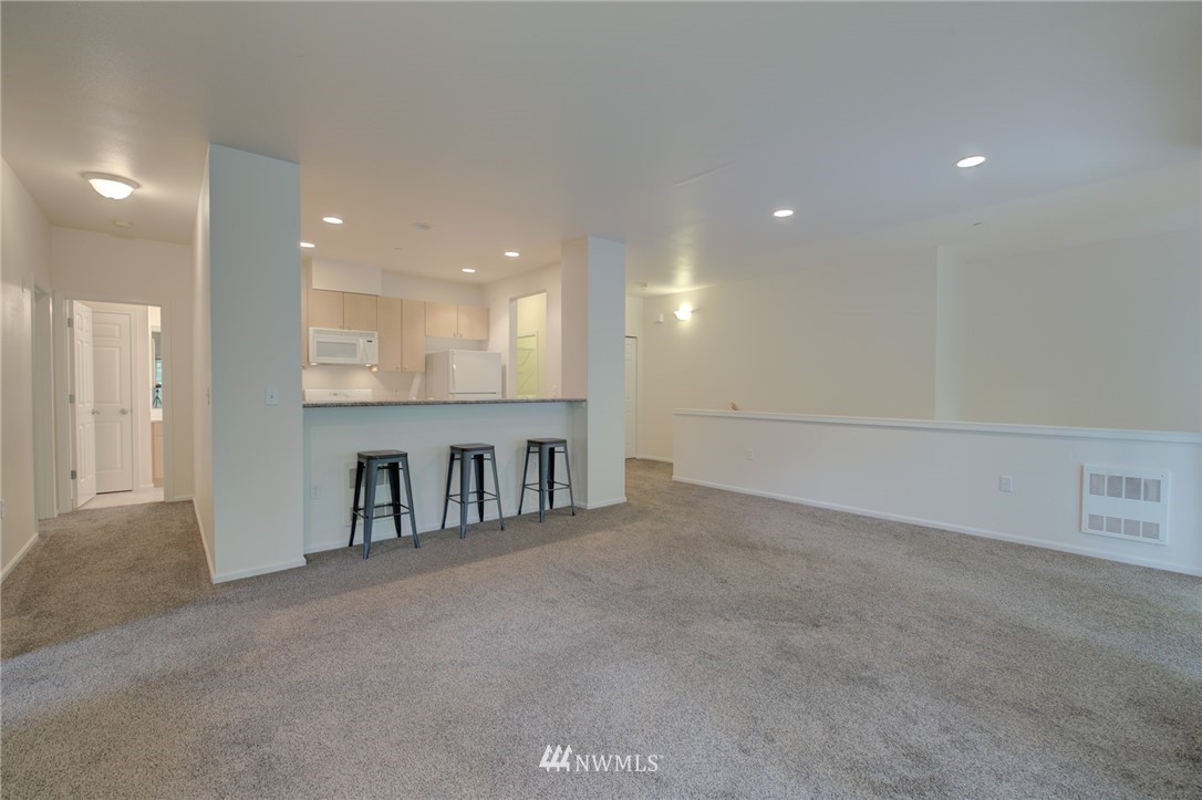 225 South 49th Street, Unit 52A Renton, WA 98055 - Photo 6 of 18 Gallery Image 6