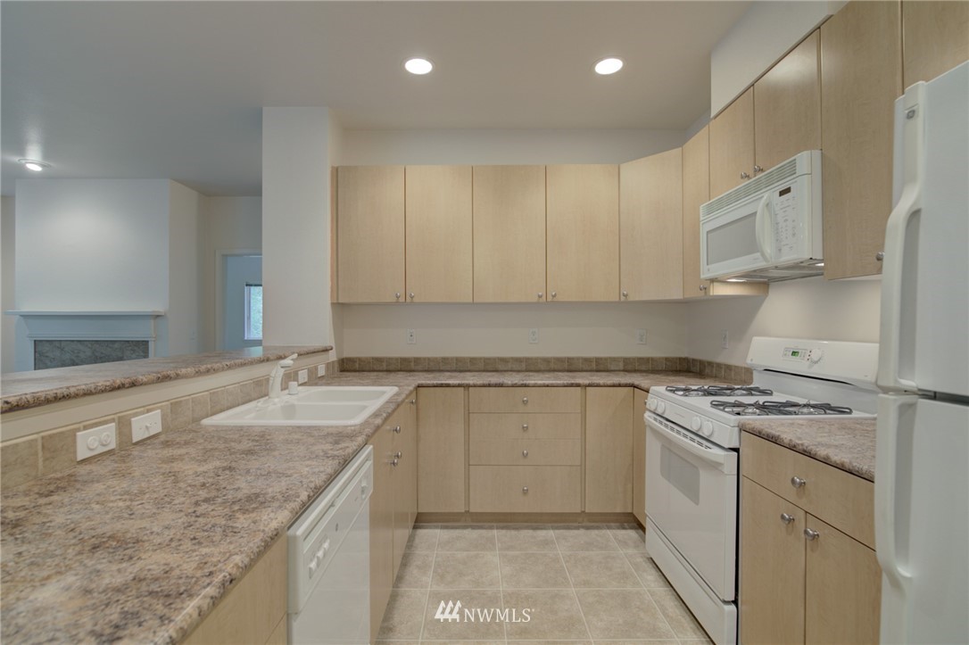225 South 49th Street, Unit 52A Renton, WA 98055 - Photo 10 of 18 Gallery Image 10