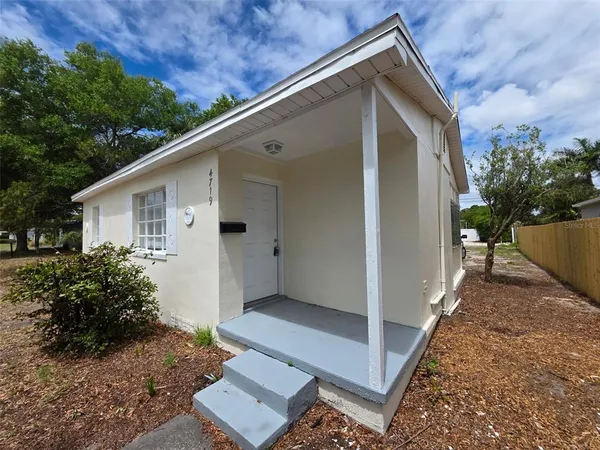 $1,950 | 4719 21st Avenue North, St. Petersburg, FL 33713