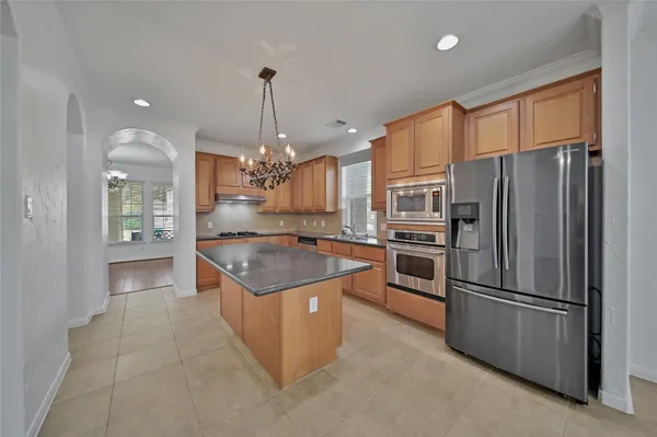 $3,950 | 78 West Shale Creek Circle, The Woodlands, TX 77382