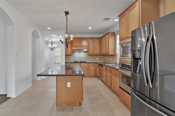 $3,950 | 78 West Shale Creek Circle, The Woodlands, TX 77382