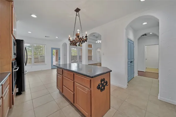 $3,950 | 78 West Shale Creek Circle, The Woodlands, TX 77382