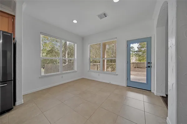 $3,950 | 78 West Shale Creek Circle, The Woodlands, TX 77382