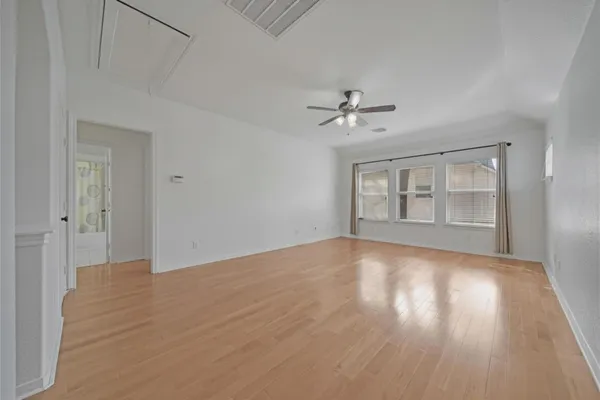 $3,950 | 78 West Shale Creek Circle, The Woodlands, TX 77382