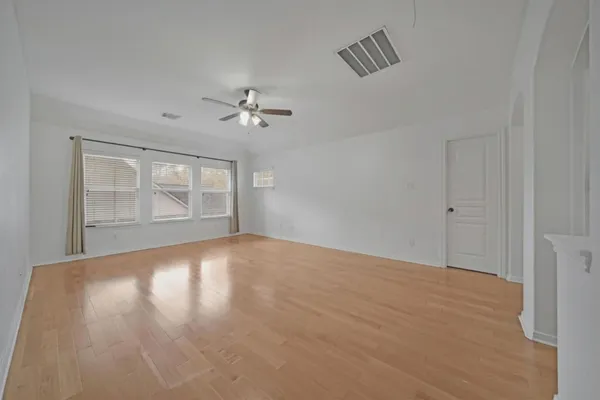 $3,950 | 78 West Shale Creek Circle, The Woodlands, TX 77382