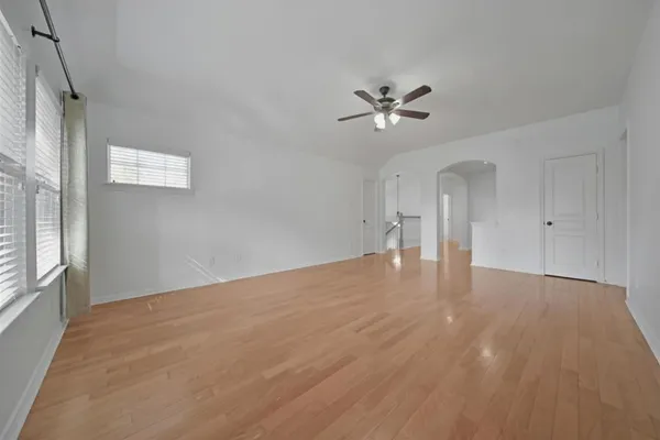 $3,950 | 78 West Shale Creek Circle, The Woodlands, TX 77382