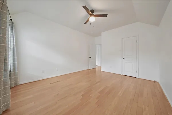 $3,950 | 78 West Shale Creek Circle, The Woodlands, TX 77382