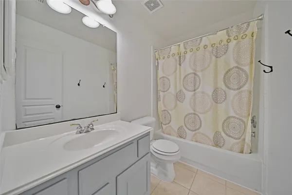 $3,950 | 78 West Shale Creek Circle, The Woodlands, TX 77382