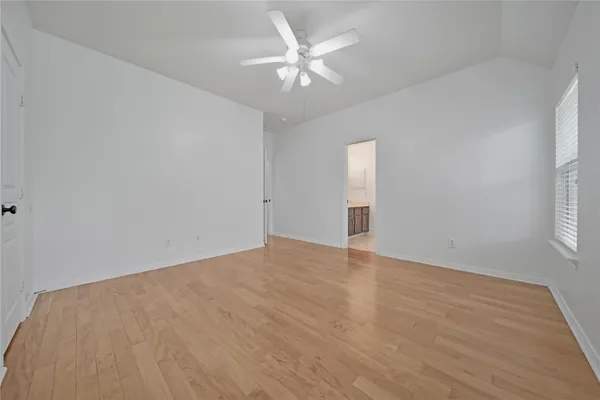 $3,950 | 78 West Shale Creek Circle, The Woodlands, TX 77382