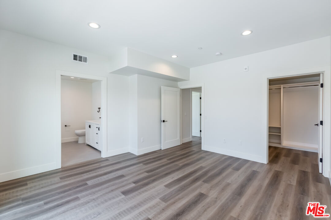 857 North Hayworth Avenue, Unit 403 Los Angeles, CA 90046 - Photo 37 of 52 a view of an empty room