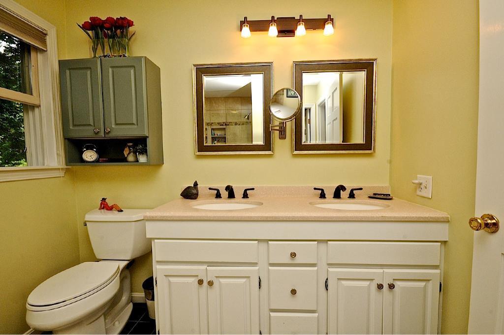 44 Tide Mill Road Portland, ME 04102 - Photo 18 of 30 Master Bedroom Bathroom