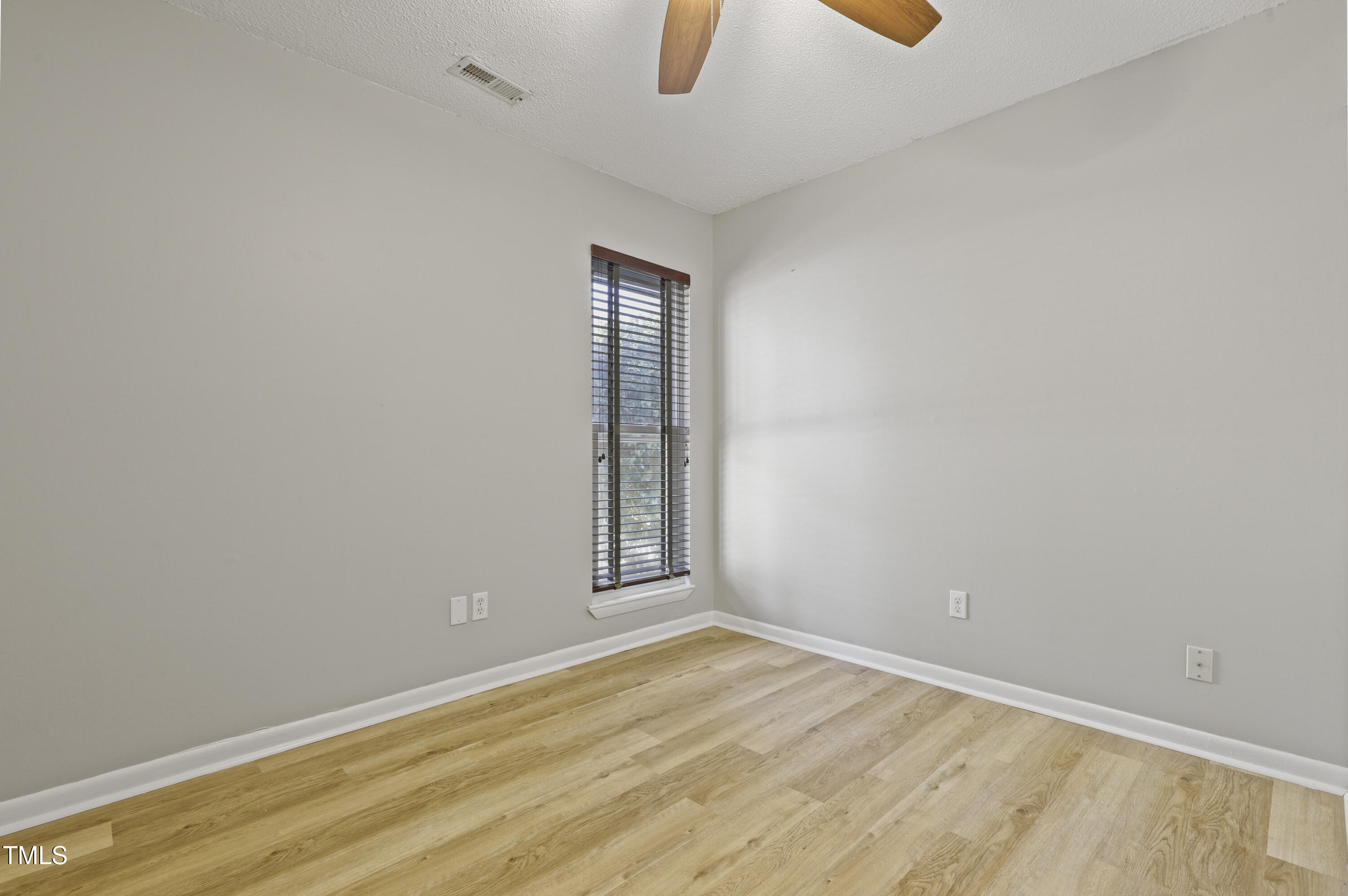 5921 Farm Gate Road Raleigh, NC 27606 - Photo 18 of 27 20