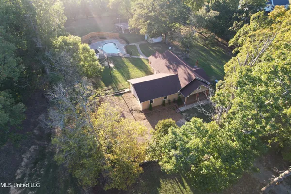 $399,900 | 903 Shinault Road, Byhalia, MS 38611