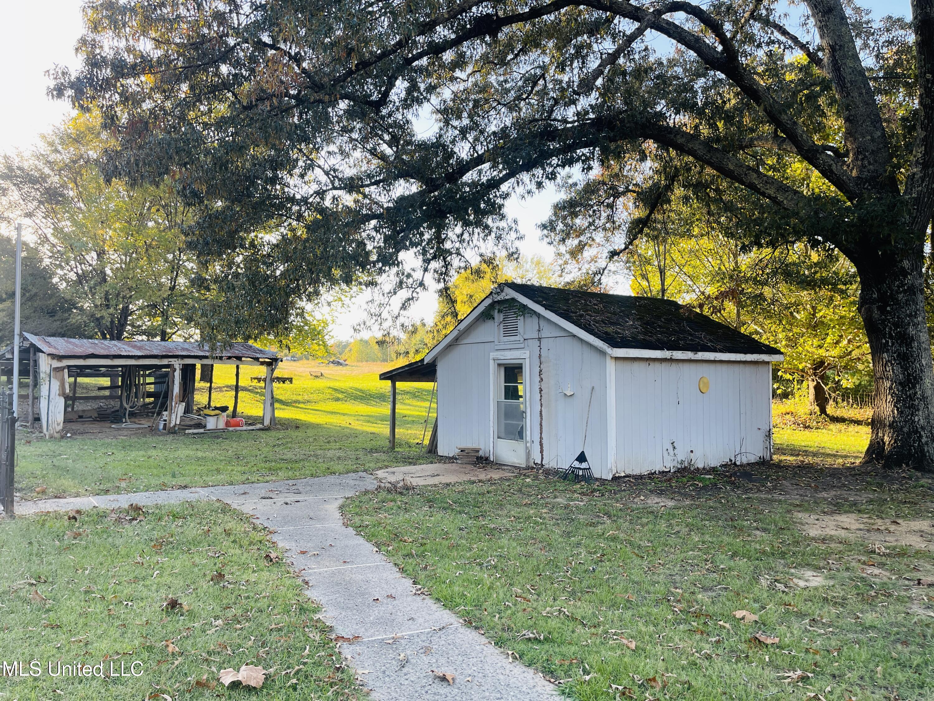 903 Shinault Road Byhalia, MS 38611 - Photo 23 of 42 IMG_3386