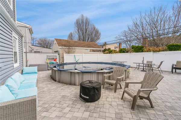 $780,000 | 20 Peacock Lane, Levittown, NY 11756