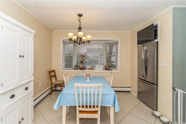$780,000 | 20 Peacock Lane, Levittown, NY 11756