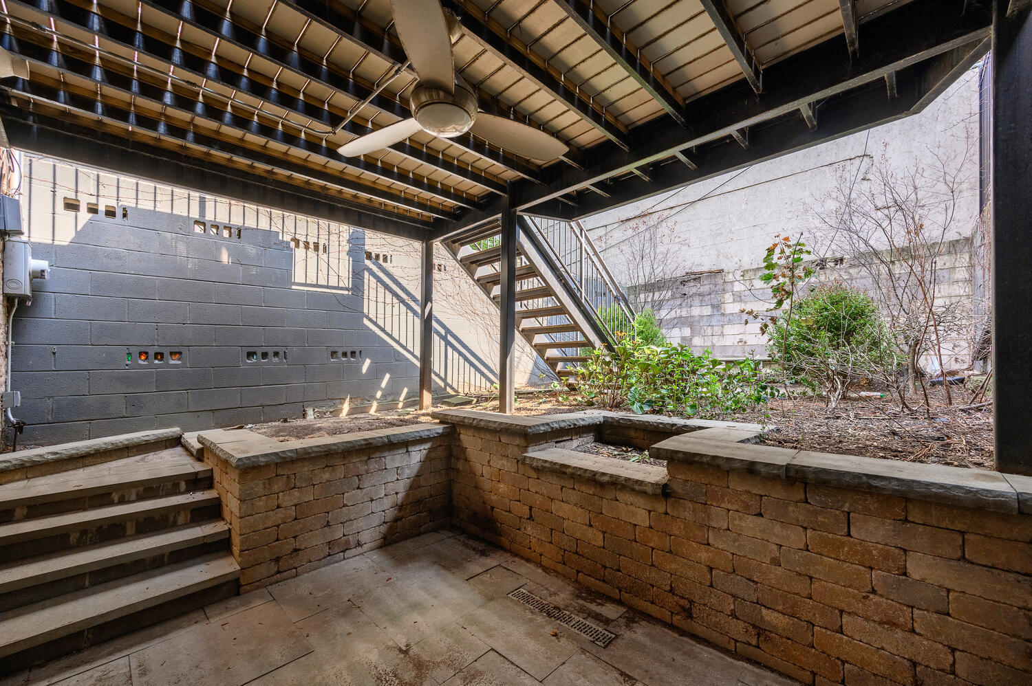 113 West Elm Street Chicago, IL 60610 - Photo 27 of 30 a view of outdoor space with wooden deck