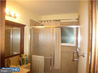 28 Hope Road Levittown, PA 19056 - Photo 3 of 10 Gallery Image 3