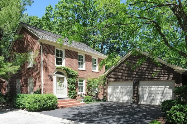 $774,900 | 5 Court Of Conn River Valley, Lincolnshire, IL 60069