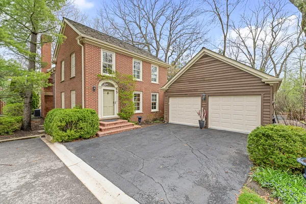 $774,900 | 5 Court Of Conn River Valley, Lincolnshire, IL 60069