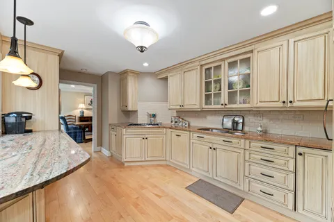 $774,900 | 5 Court Of Conn River Valley, Lincolnshire, IL 60069