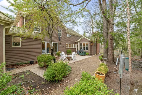 $774,900 | 5 Court Of Conn River Valley, Lincolnshire, IL 60069