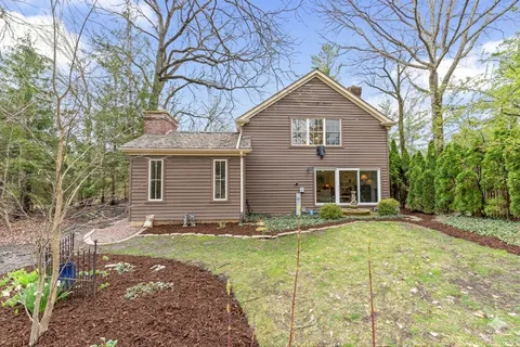 $774,900 | 5 Court Of Conn River Valley, Lincolnshire, IL 60069