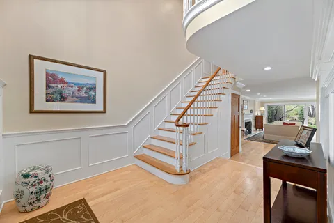 $774,900 | 5 Court Of Conn River Valley, Lincolnshire, IL 60069