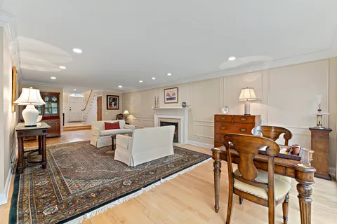 $774,900 | 5 Court Of Conn River Valley, Lincolnshire, IL 60069