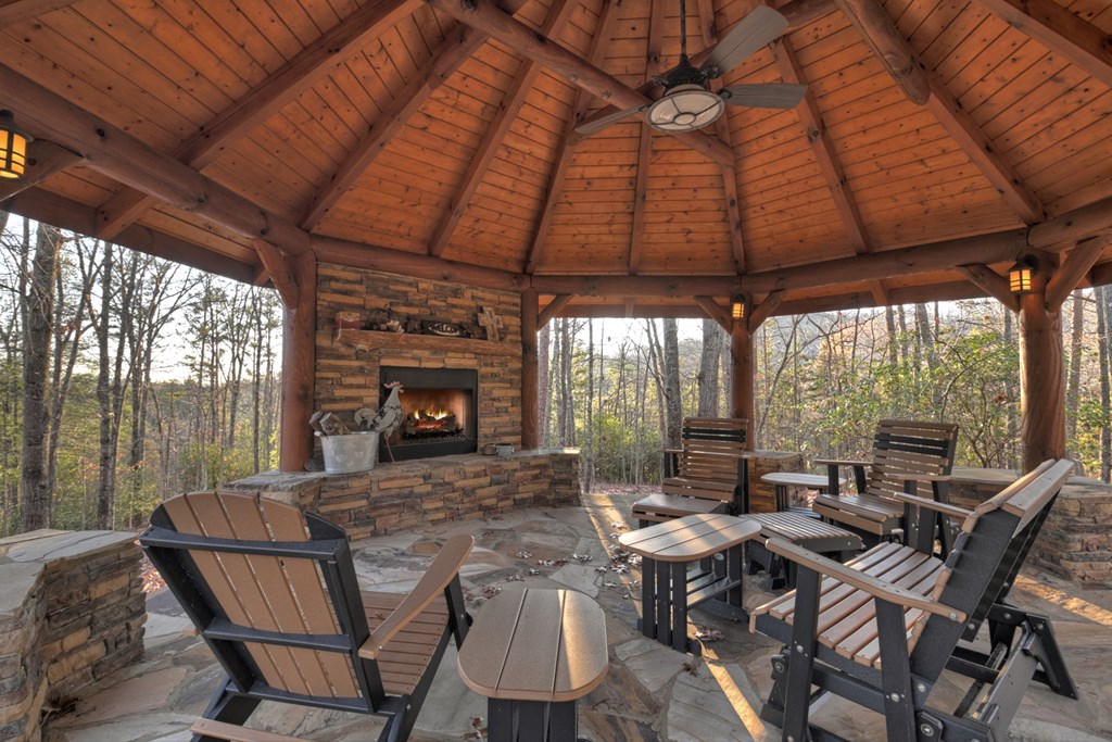 2220 Mountain Tops Road Blue Ridge, GA 30513 - Photo 14 of 79 Gallery Image 14