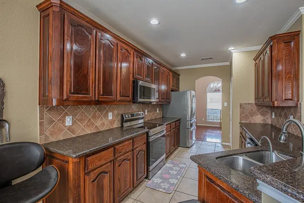 $2,850 | 1664 Park Grove Drive, Irving, TX 75060