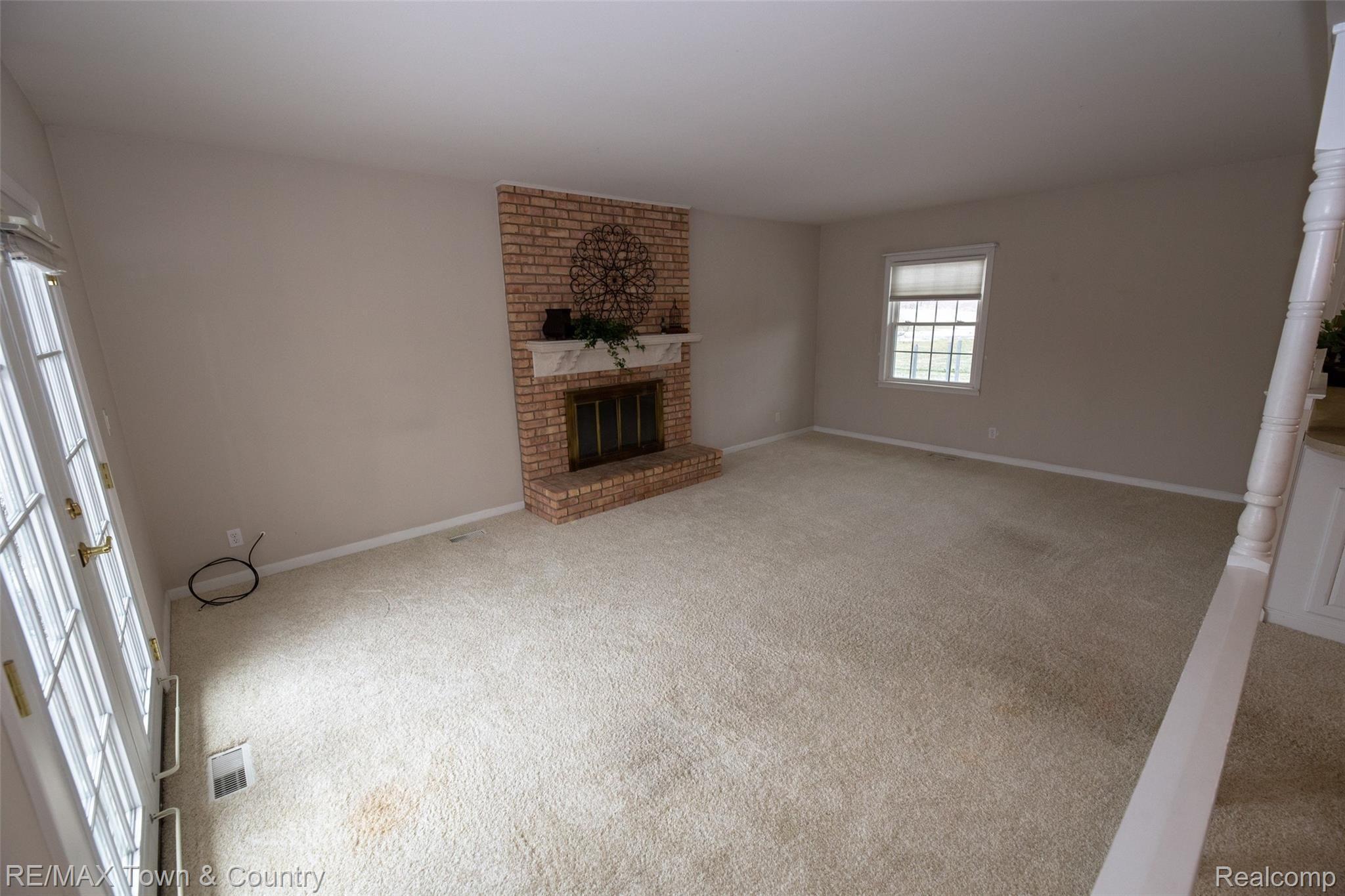 6359 Yorkshire North Riding Road Flint, MI 48532 - Photo 13 of 27 13.jpg
