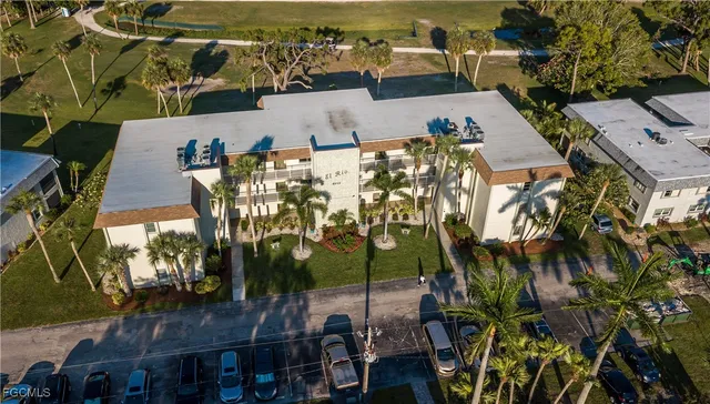 $109,000 | 4840 Golf Club Court, Unit 10, North Fort Myers, FL 33903