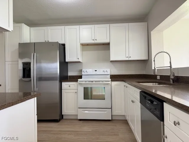 $109,000 | 4840 Golf Club Court, Unit 10, North Fort Myers, FL 33903