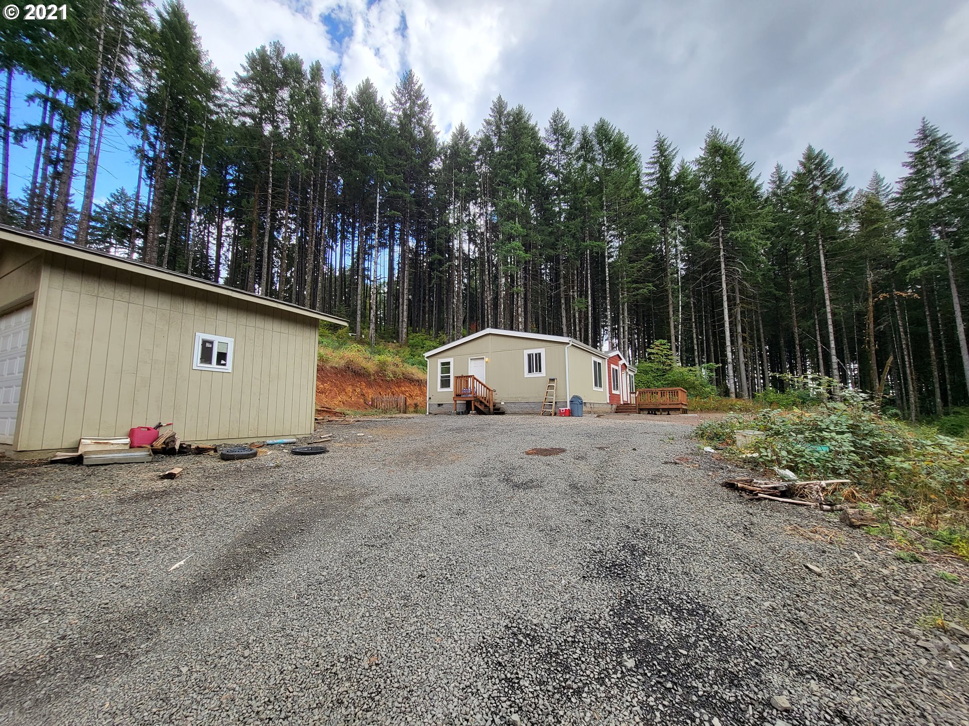 24646 West Demming Road Elmira, OR 97437 - Photo 2 of 14 Gallery Image 2
