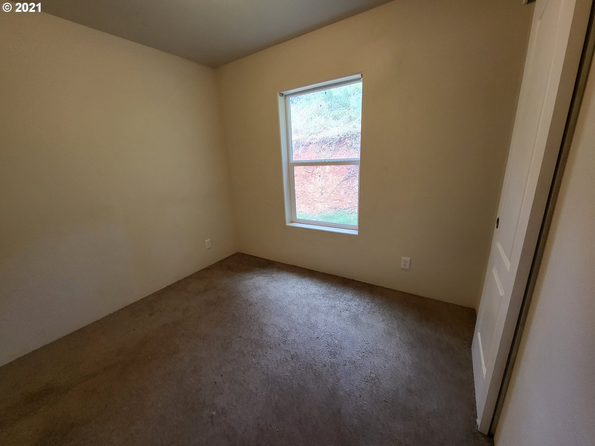 24646 West Demming Road Elmira, OR 97437 - Photo 12 of 14 Gallery Image 12