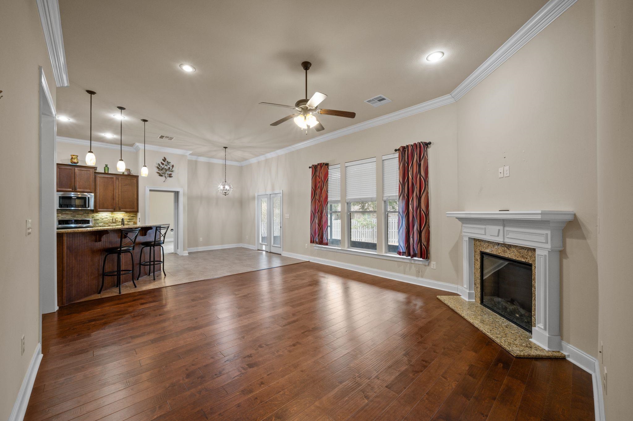 1085 Destin Avenue Foley, AL 36535 - Photo 3 of 35 Living Room
