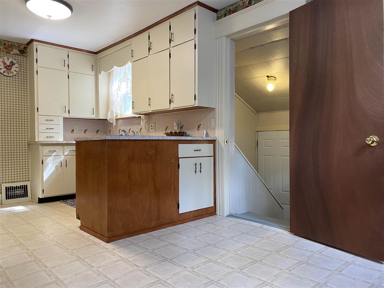 317 Stanton Street Bay City, MI 48708 - Photo 18 of 36 Gallery Image 18