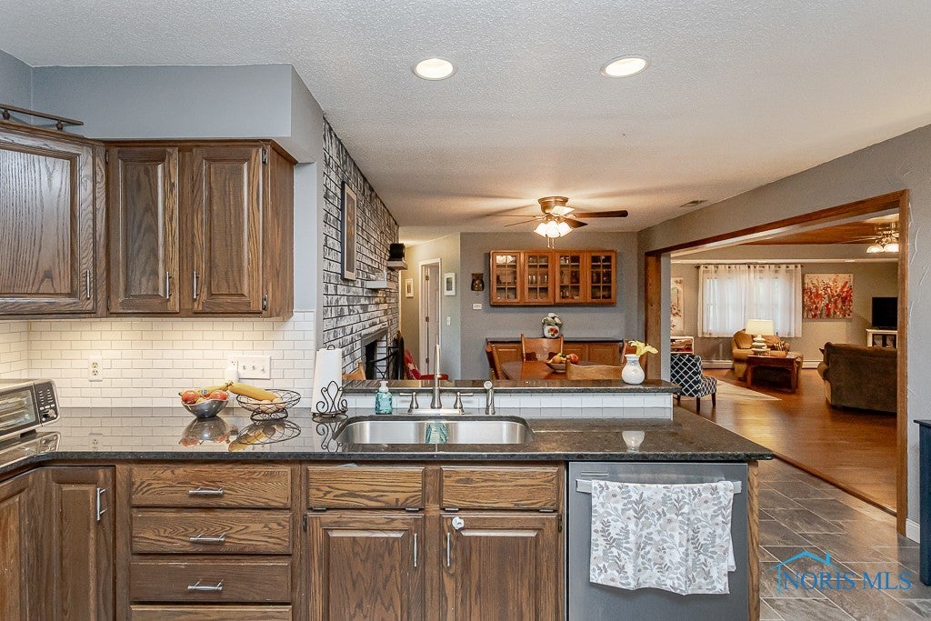 5376 Alexander Road Pemberville, OH 43450 - Photo 10 of 50 Kitchen