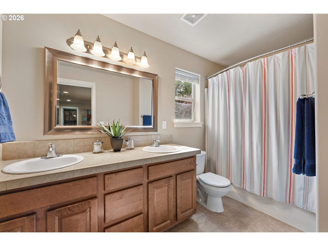 15838 Southwest Mason Court Portland, OR 97224 - Photo 23 of 30 Bathroom