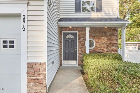 $325,000 | 2912 Forrestal Drive, Durham, NC 27703