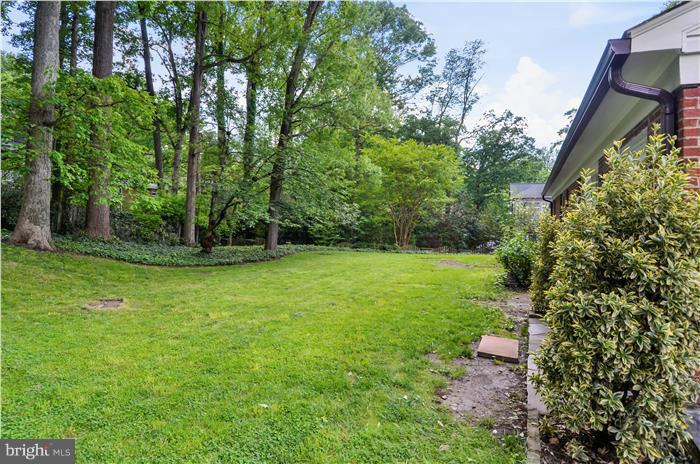 6312 Wiscasset Road Bethesda, MD 20816 - Photo 25 of 30 View