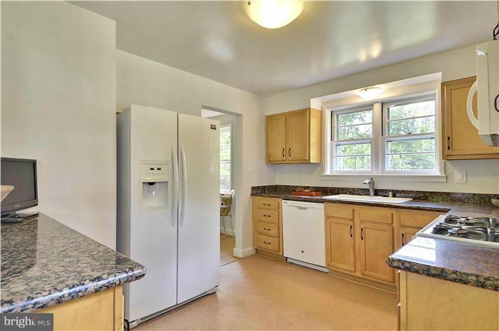 6312 Wiscasset Road Bethesda, MD 20816 - Photo 8 of 30 Kitchen