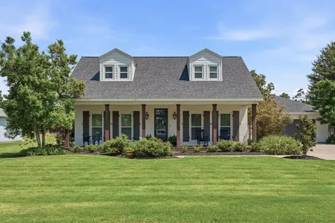 $465,000 | 3950 Lemongrass Circle North, Lake Charles, LA 70605