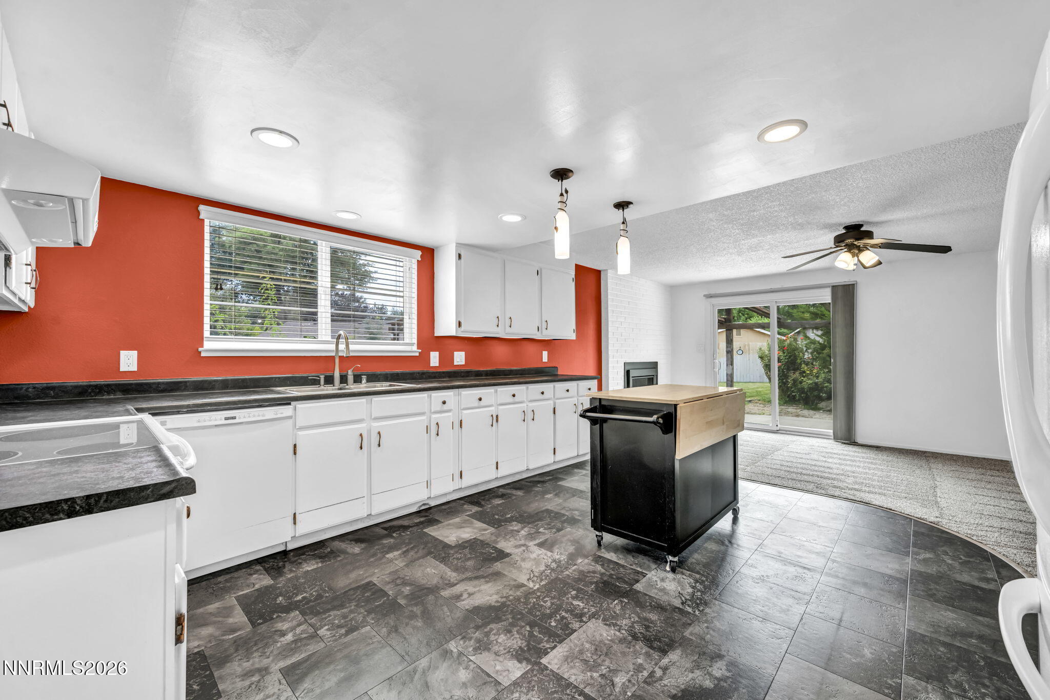 4100 Edrie Drive Reno, NV 89502 - Photo 4 of 51 10a