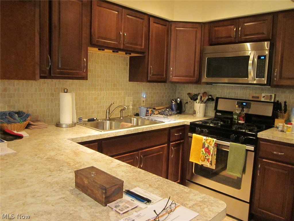 13587 Whitney Road Strongsville, OH 44136 - Photo 3 of 21 Kitchen located in A part of Duplex