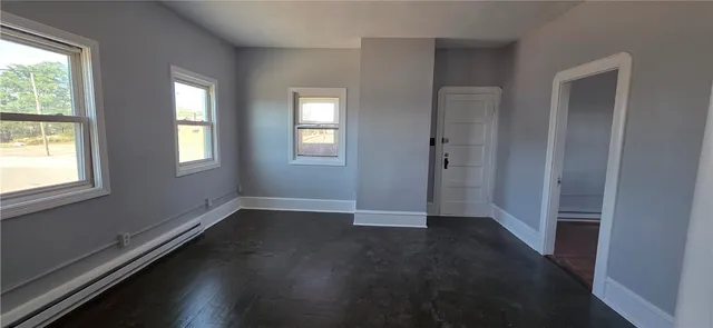 $1,700 | 62 Main Road, Unit 2, Tiverton, RI 02878