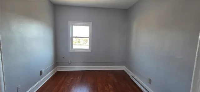 $1,700 | 62 Main Road, Unit 2, Tiverton, RI 02878