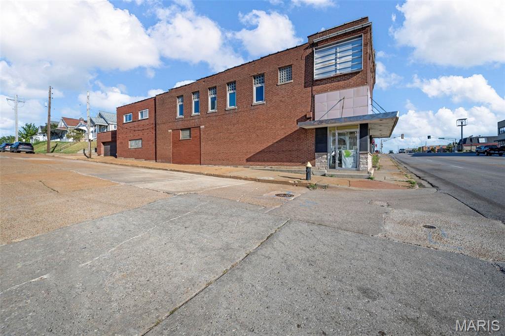 1325 Hampton Avenue St. Louis, MO 63139 - Photo 10 of 56